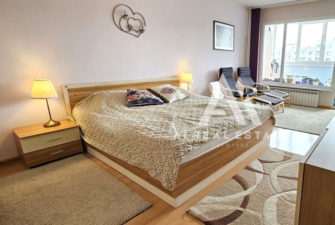 Слънчев тристаен апартамент в жк. Младост 4 - 0