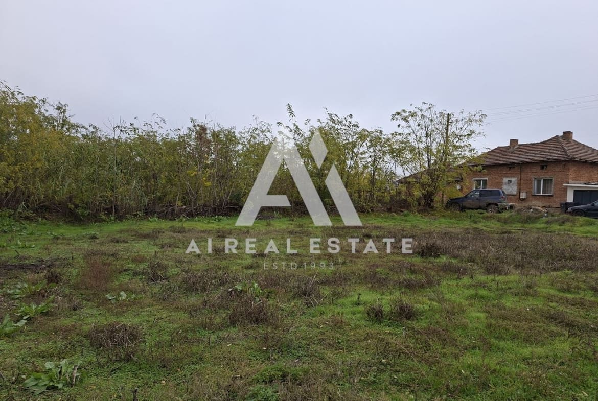 КЪЩА С ДВОР - 0