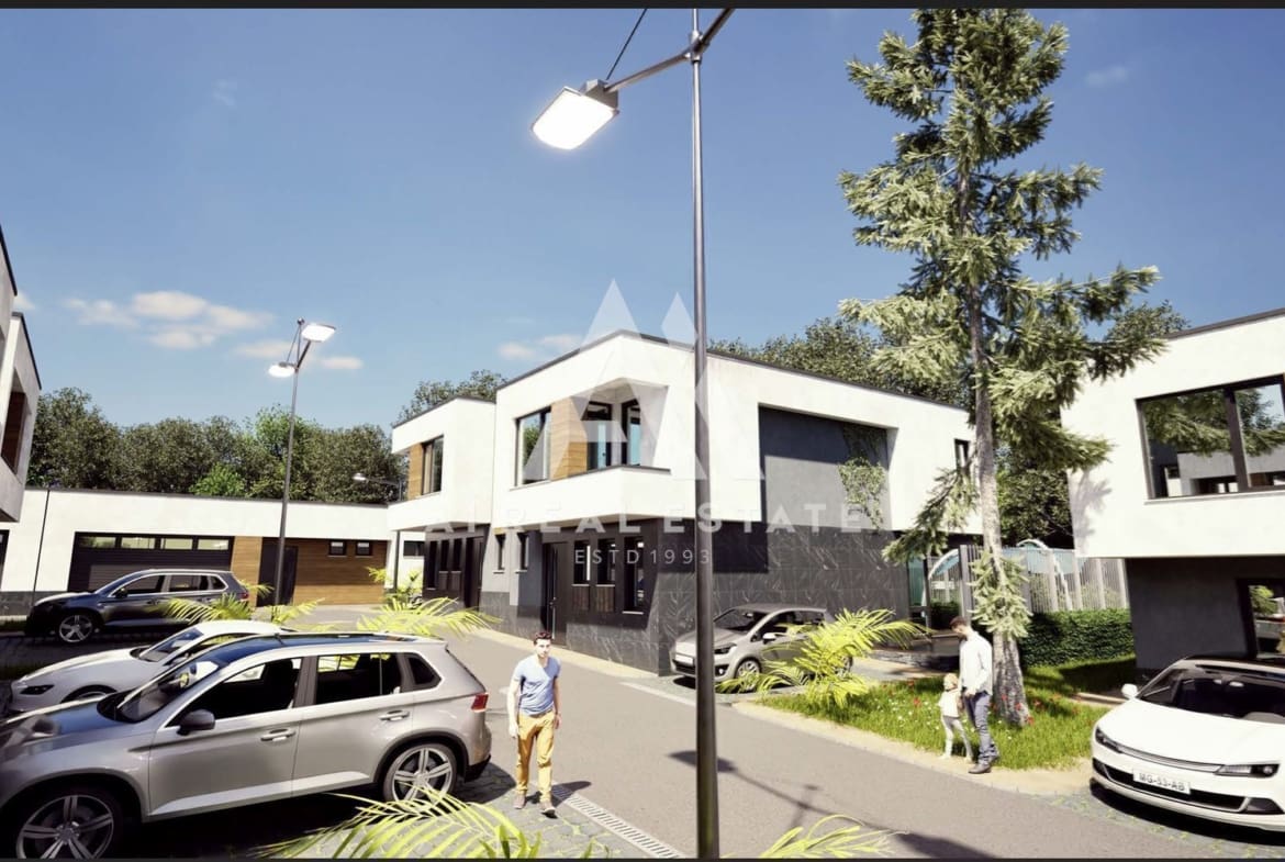 Едноетажна къща с двоен гараж в комплекс "Свети Сава" - 0