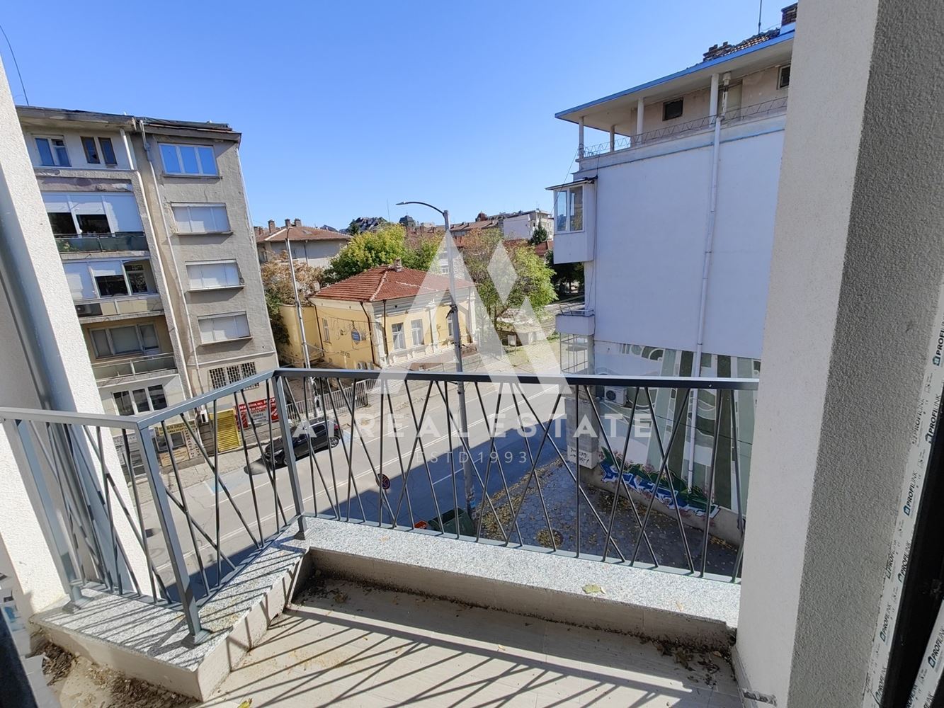 Тристаен апартамент в идеалния център на гр. Плевен! - 0