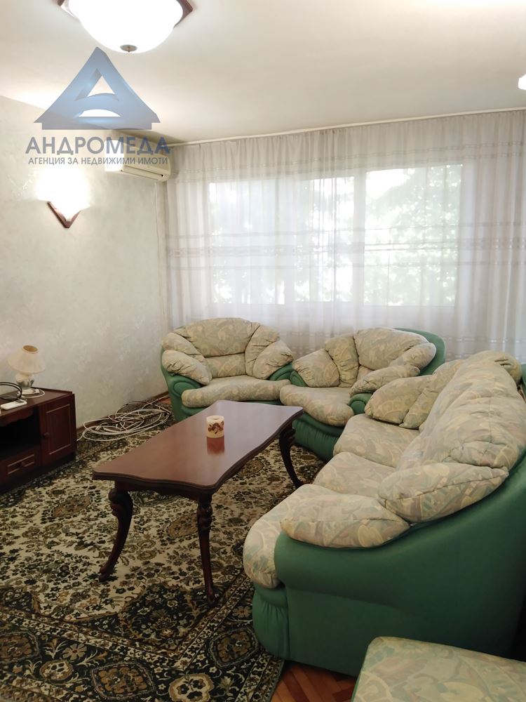 Дава под наем тристаен апартамент - 0