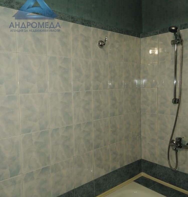 Дава под наем тристаен апартамент - 0