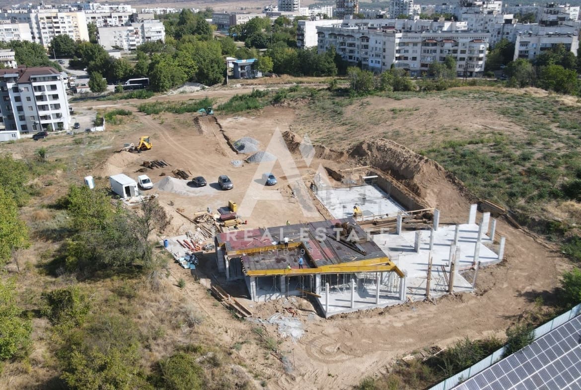 Къща в Затворен комплекс "Свети Сава" - 0