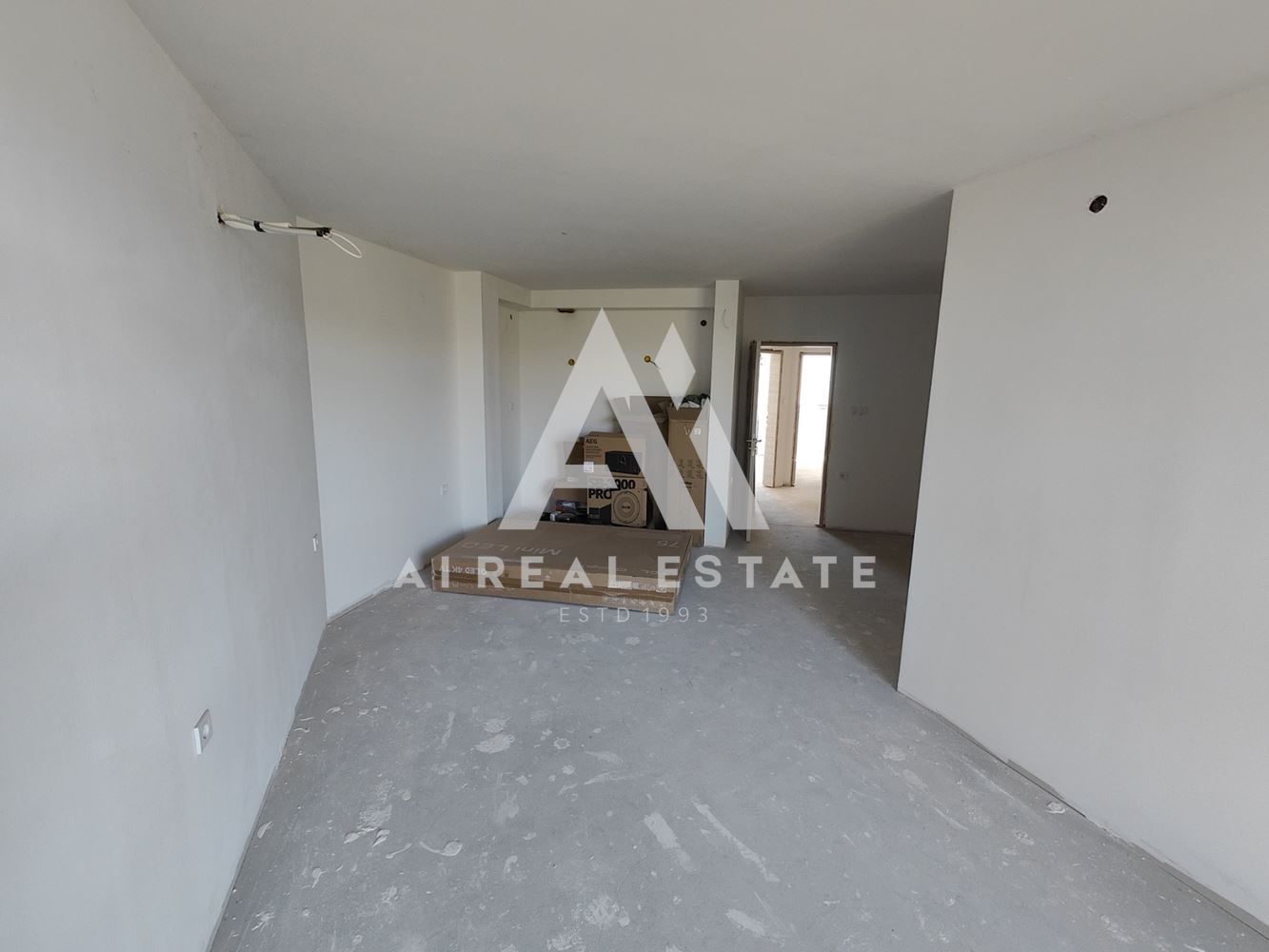 Тристаен апартамент в идеалния център на гр. Плевен! - 0