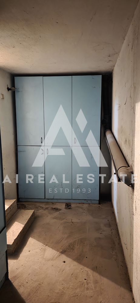 Подземен гараж, разположен на ниво -1 - 0