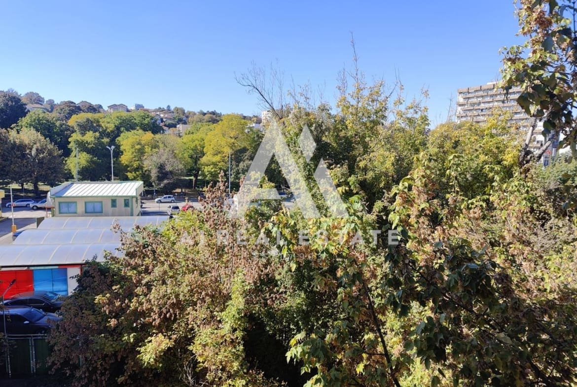 Тристаен апартамент в идеалния център на гр. Плевен! - 0