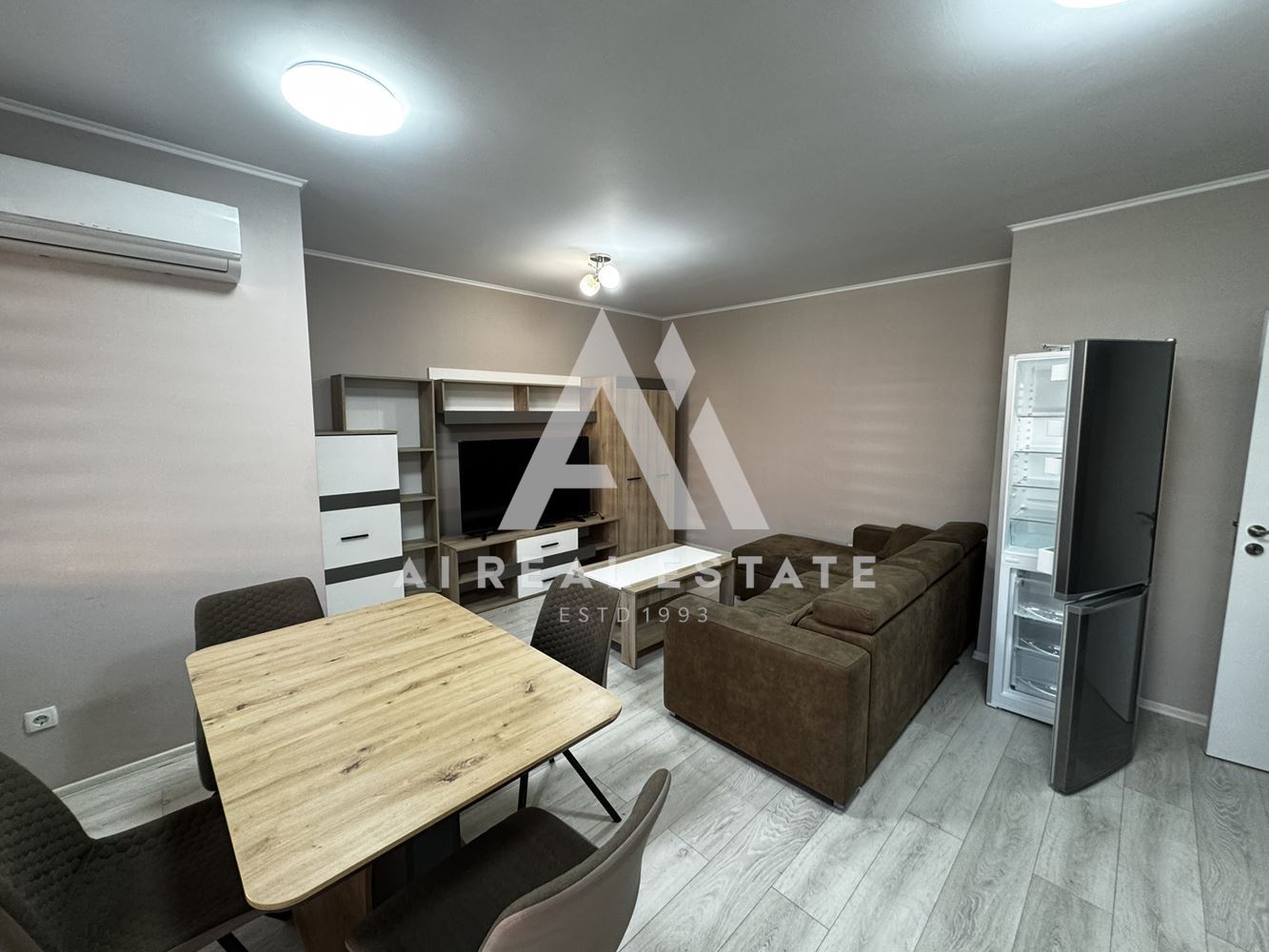 🏡 Двустаен апартамент под наем в нова сграда до Медицински университет – Плевен - 0