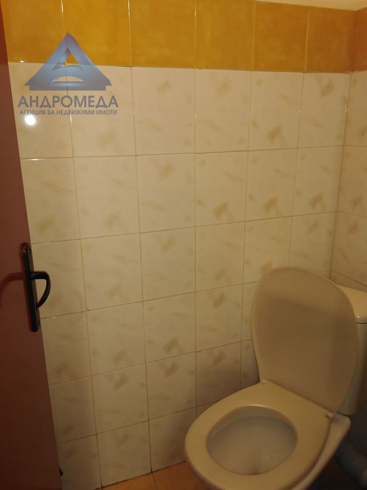 Дава под наем тристаен апартамент - 0