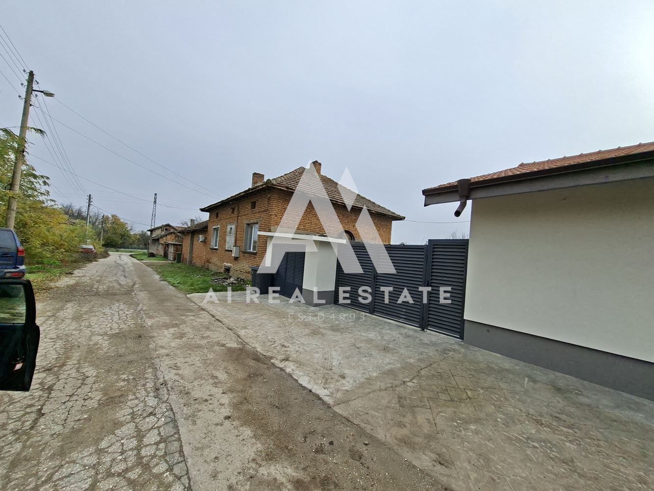 КЪЩА С ДВОР - 0