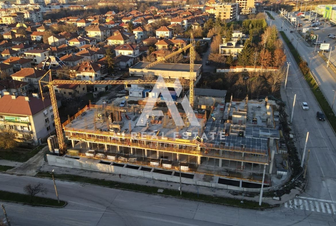 Тристаен апартамент в сграда UTOPIA - 0