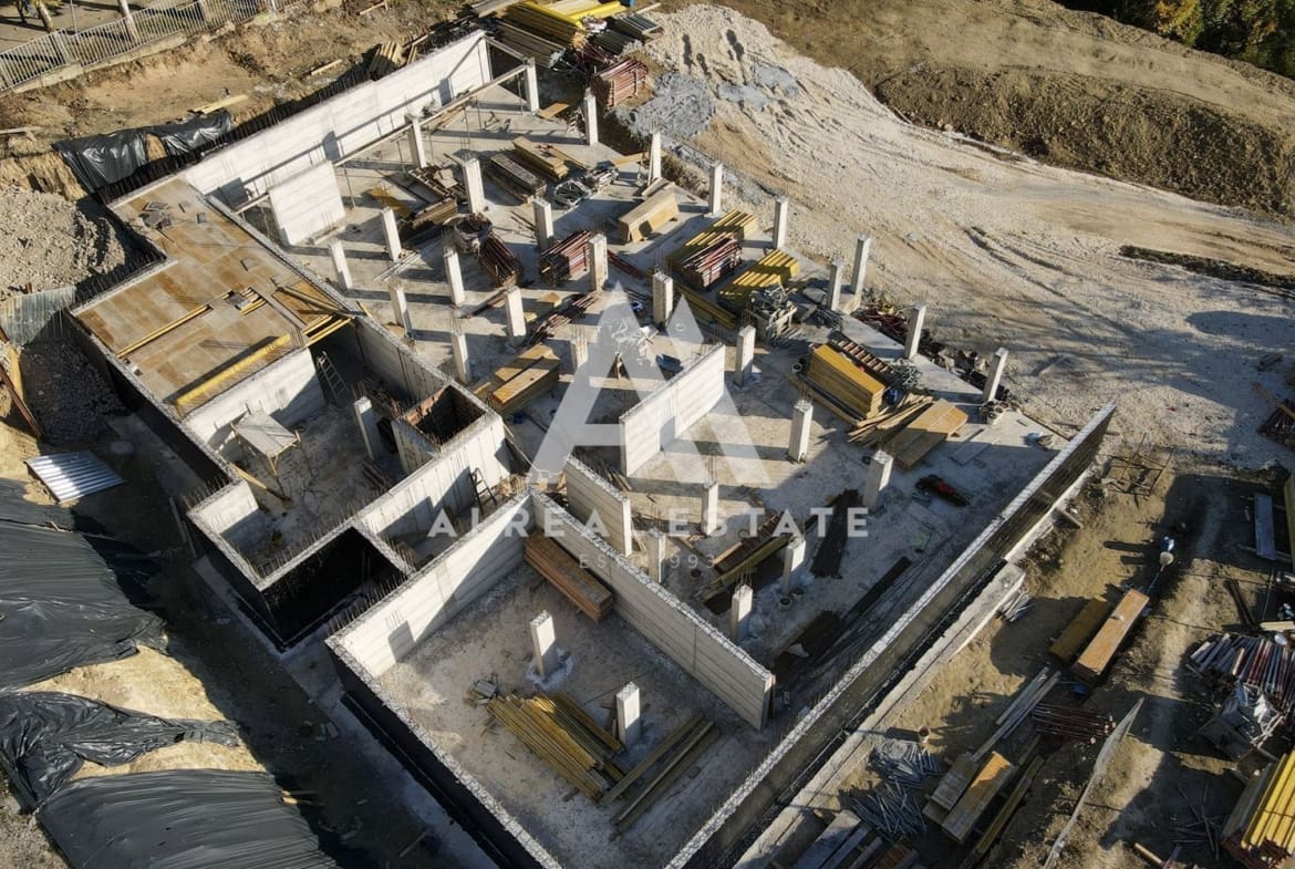 Тристаен в Саут Вю Резиденс - Дружба 1 - 0