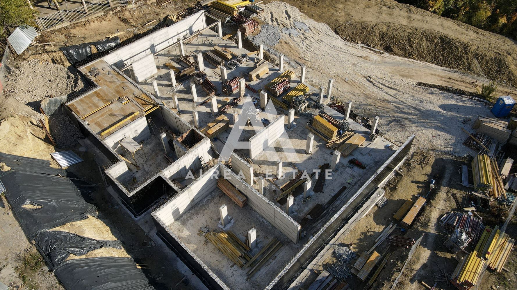 Тристаен в Саут Вю Резиденс - Дружба 1 - 0