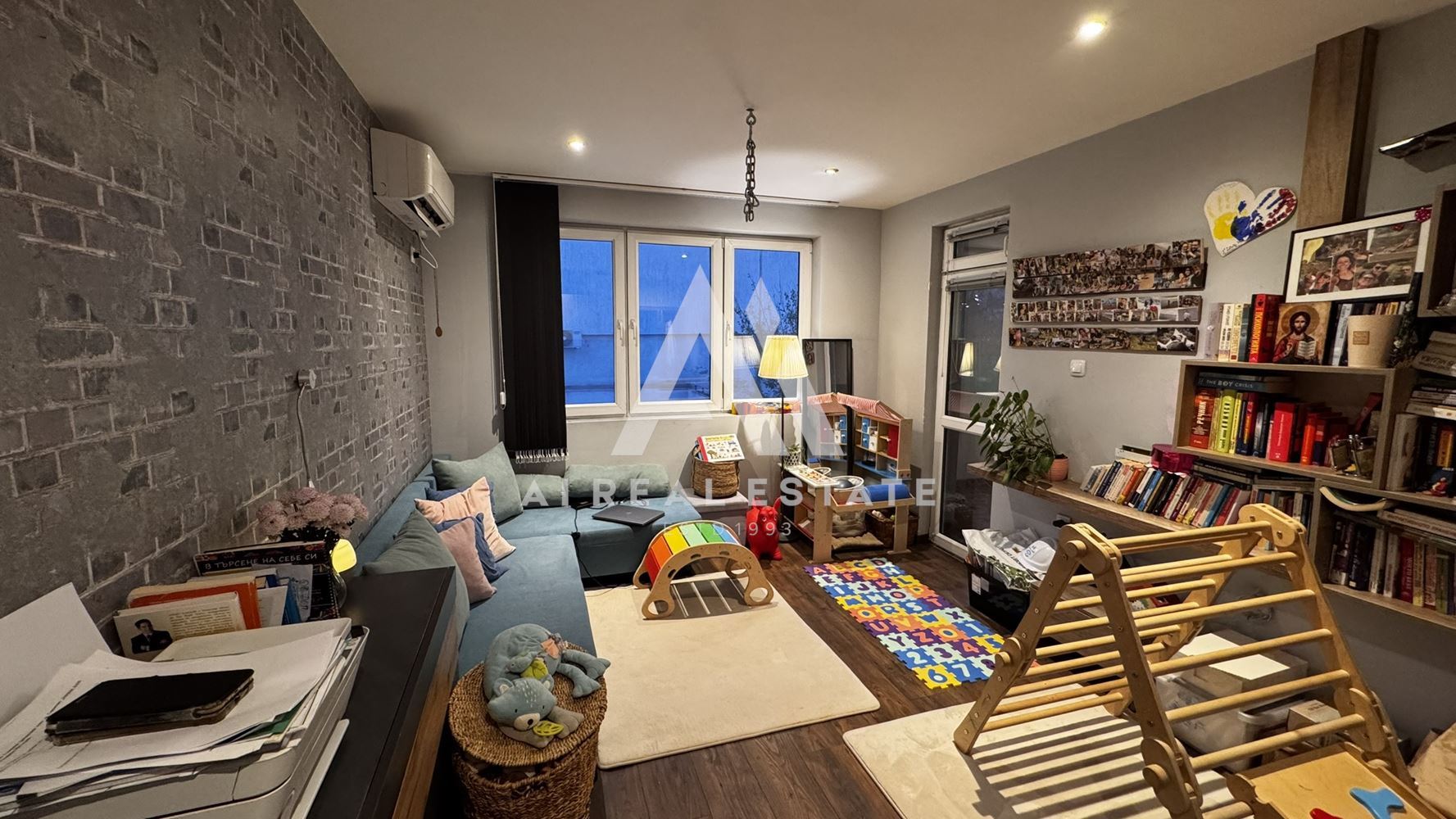 Тристаен апартамент с югоизточно изложение в гр. Плевен - 0