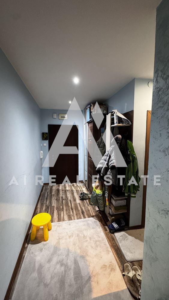 Тристаен апартамент с югоизточно изложение в гр. Плевен - 0