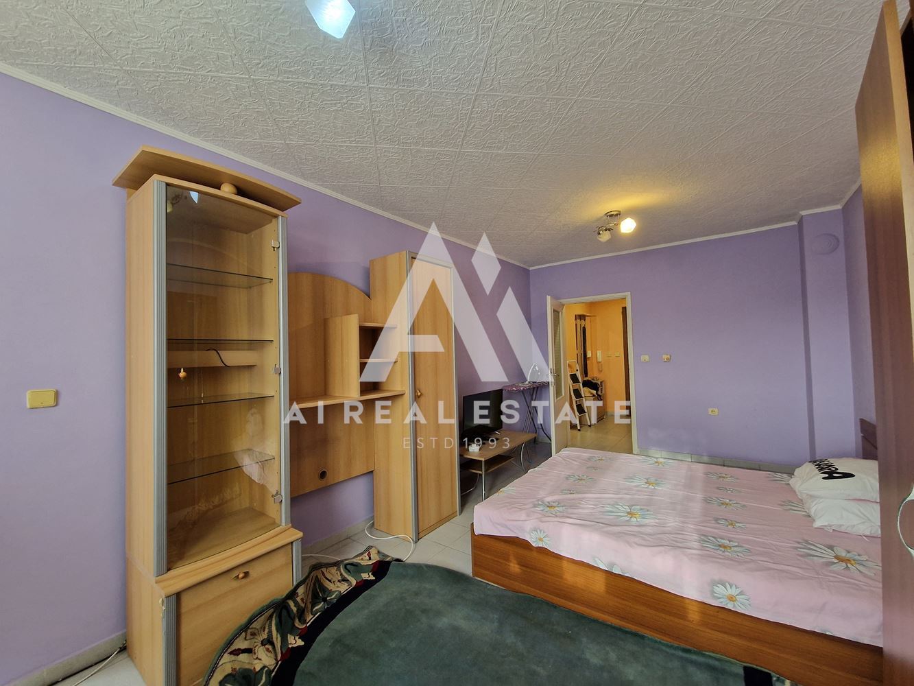 Дава под наем тристаен апартамент - 0