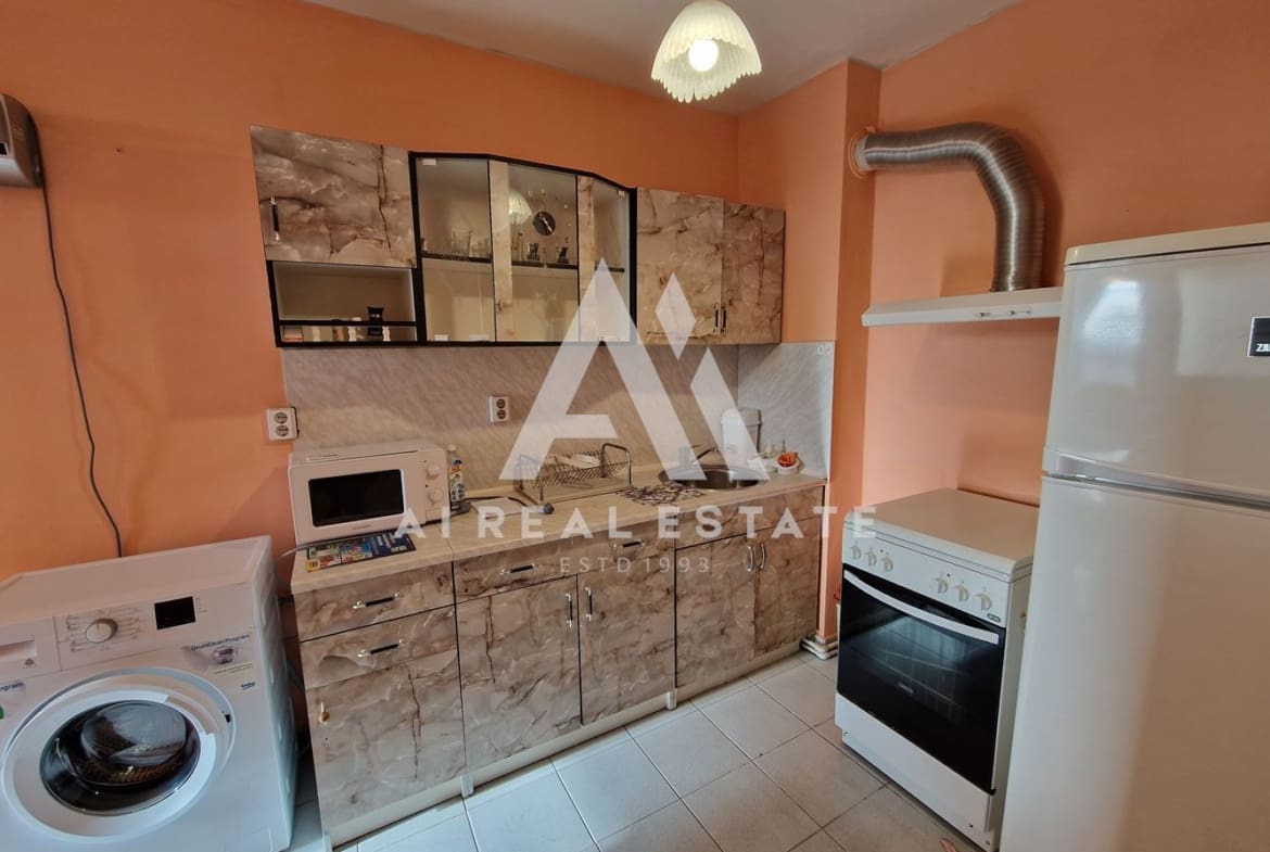 Дава под наем тристаен апартамент - 0