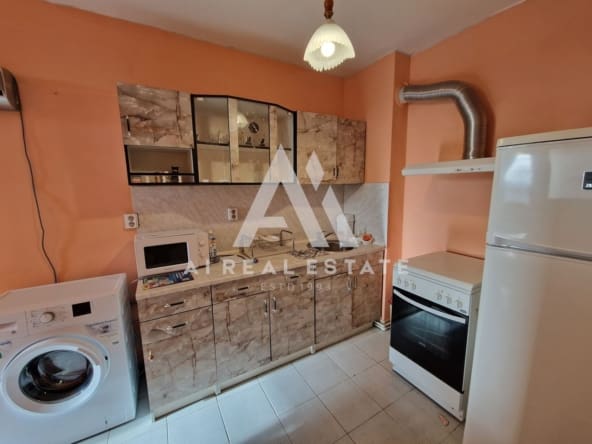 Дава под наем тристаен апартамент - 0