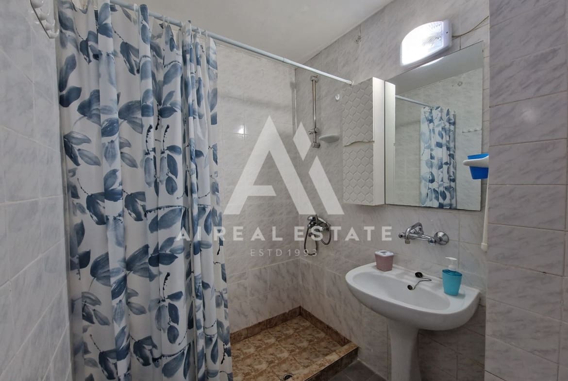 Дава под наем тристаен апартамент - 0