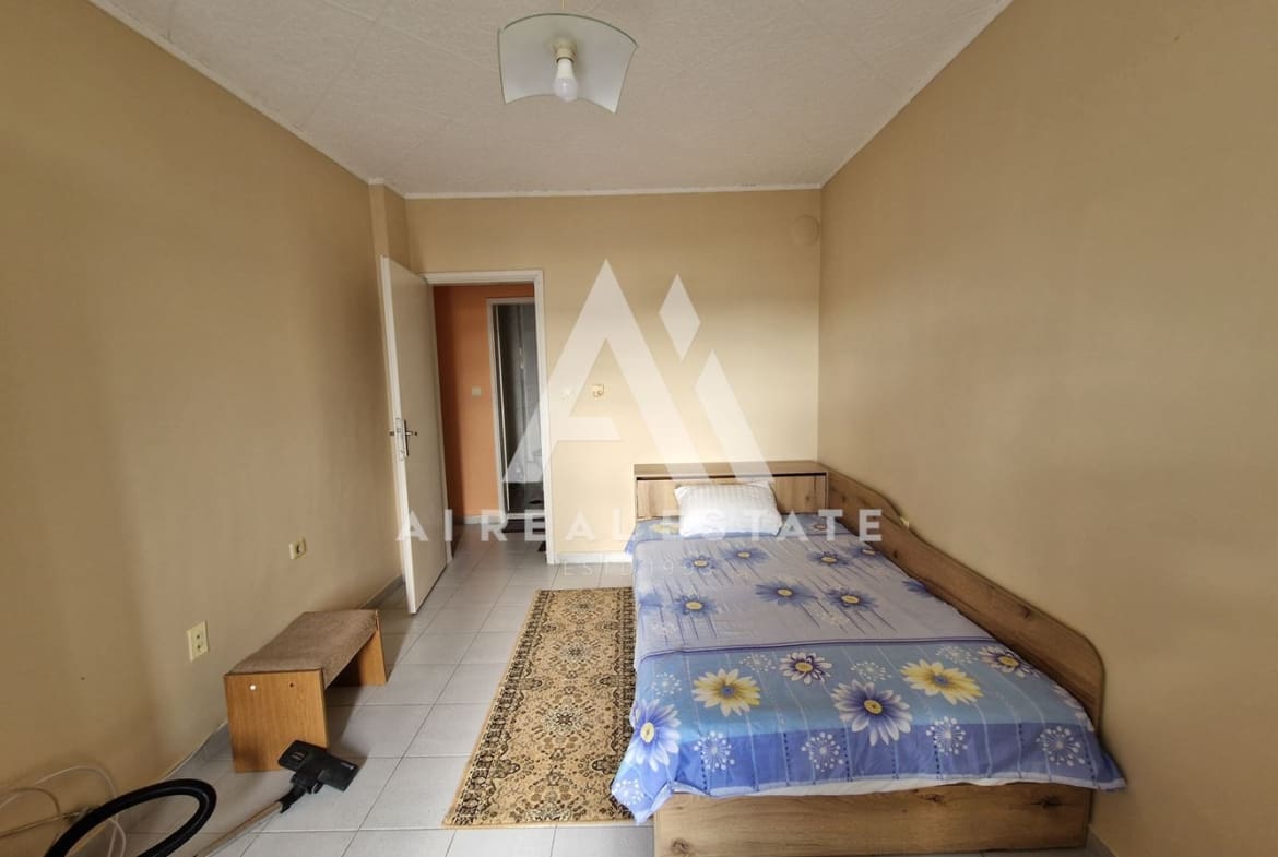 Дава под наем тристаен апартамент - 0