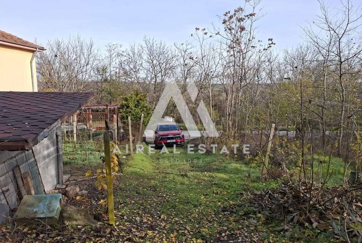 ПАРЦЕЛ СТРАЖАТА - 0