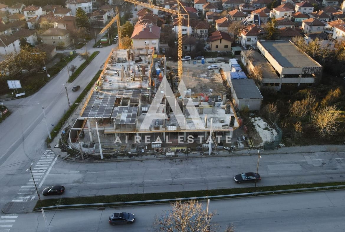 Тристаен апартамент в сграда UTOPIA - 0