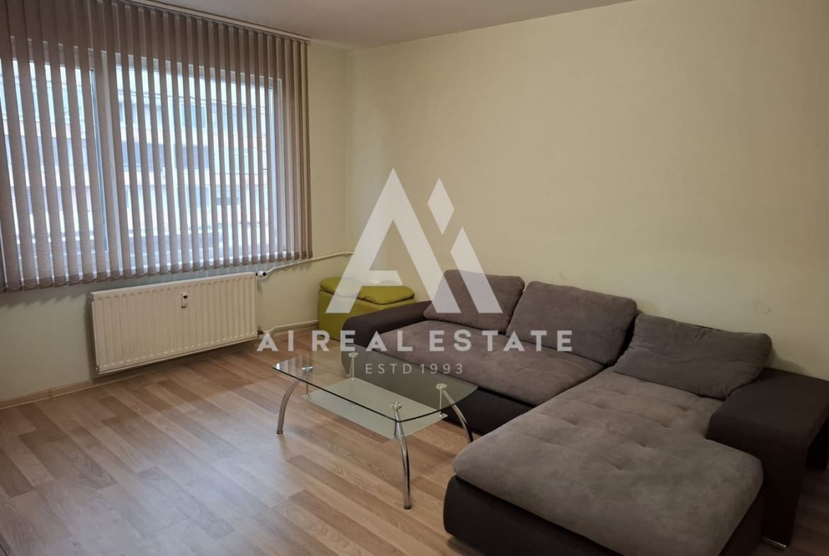 Двустаен апартамент в идеалния център - 0