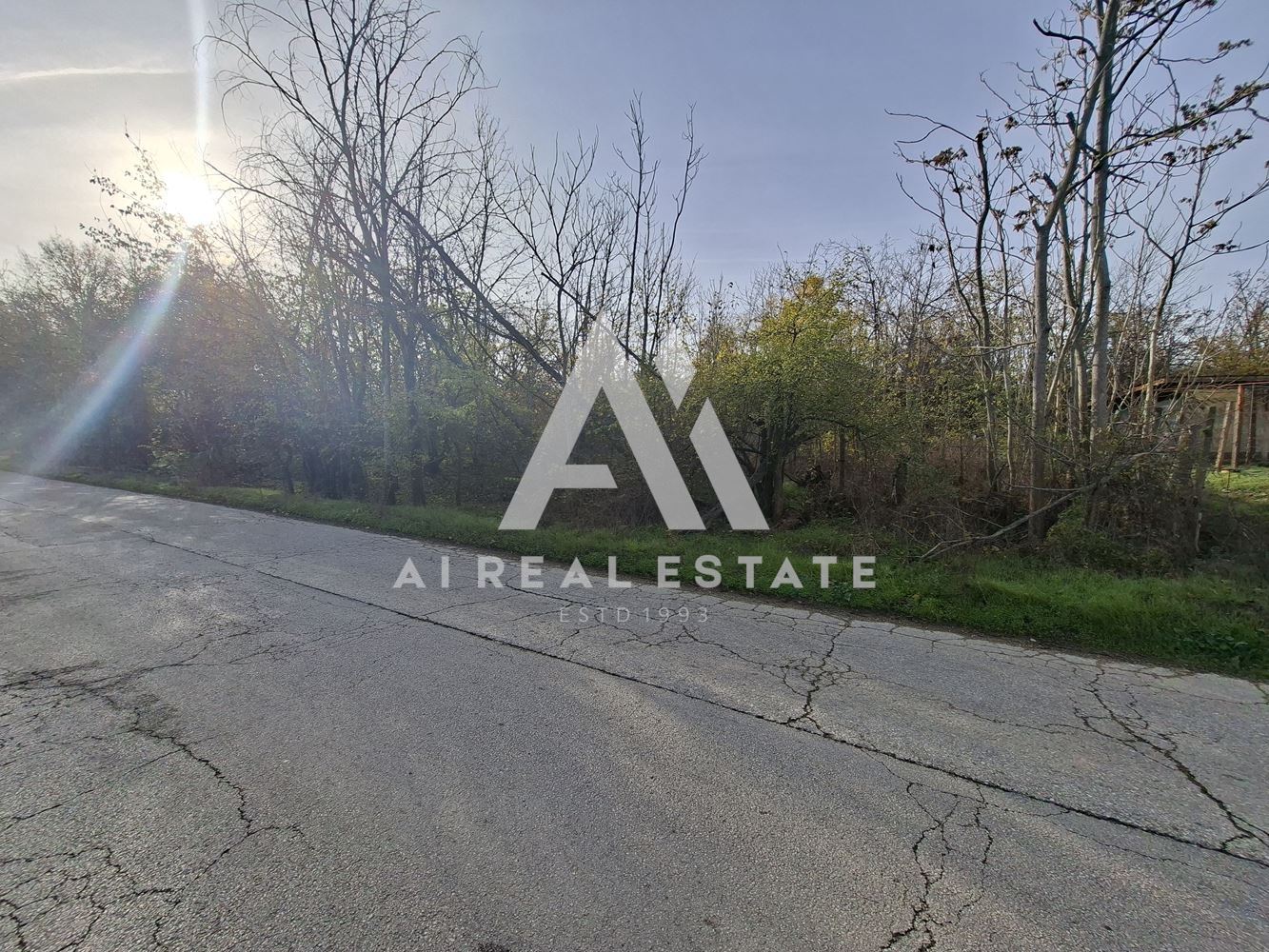 ПАРЦЕЛ СТРАЖАТА - 0