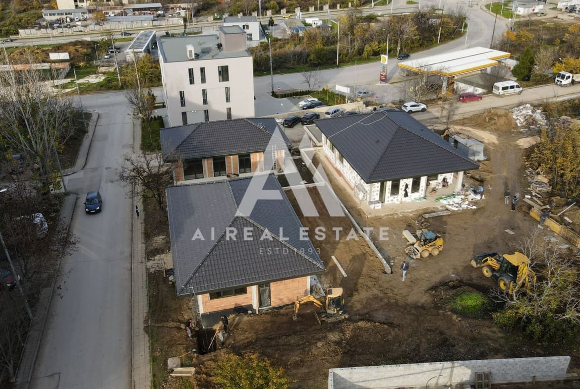 Нова къща с двоен гараж и двор гр.Плевен, ул.Трите бора - АКТ 14 ! - 0