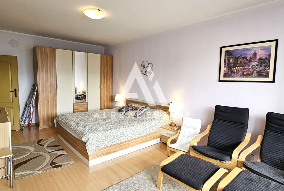 Слънчев двустаен апартамент в жк. Младост 4 - 0