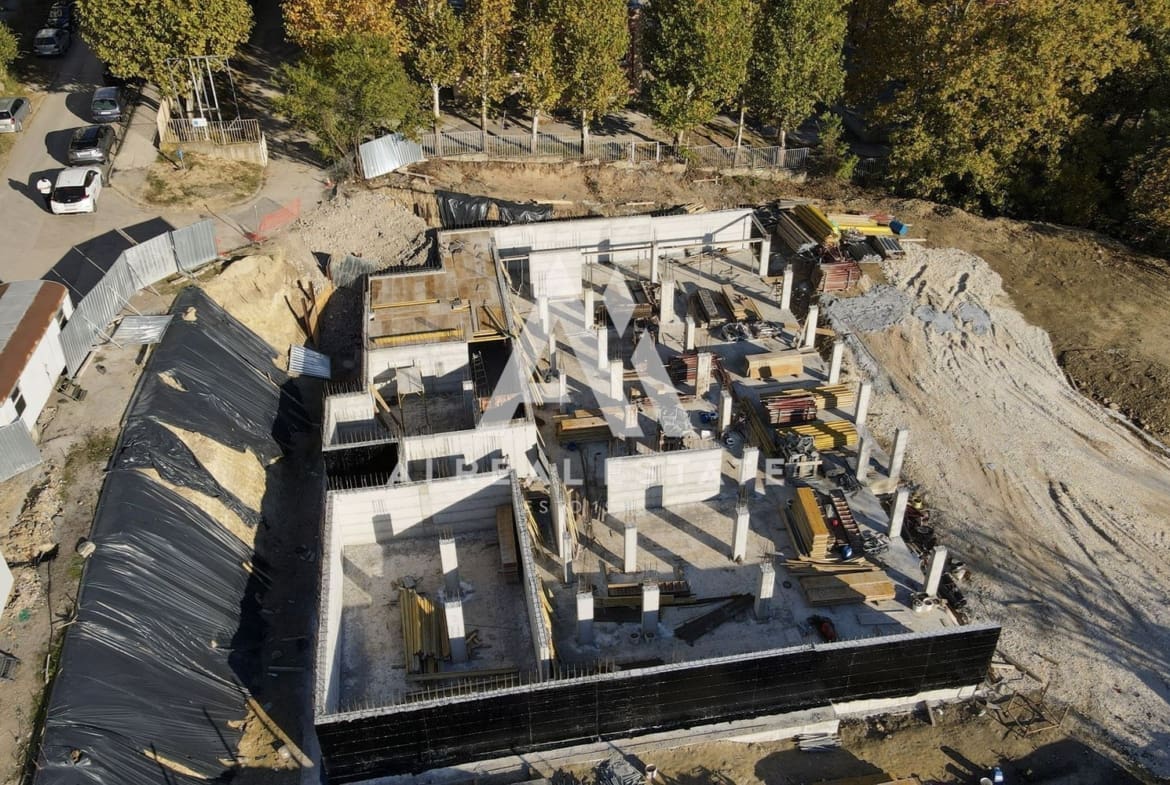 Тристаен в Саут Вю Резиденс - Дружба 1 - 0