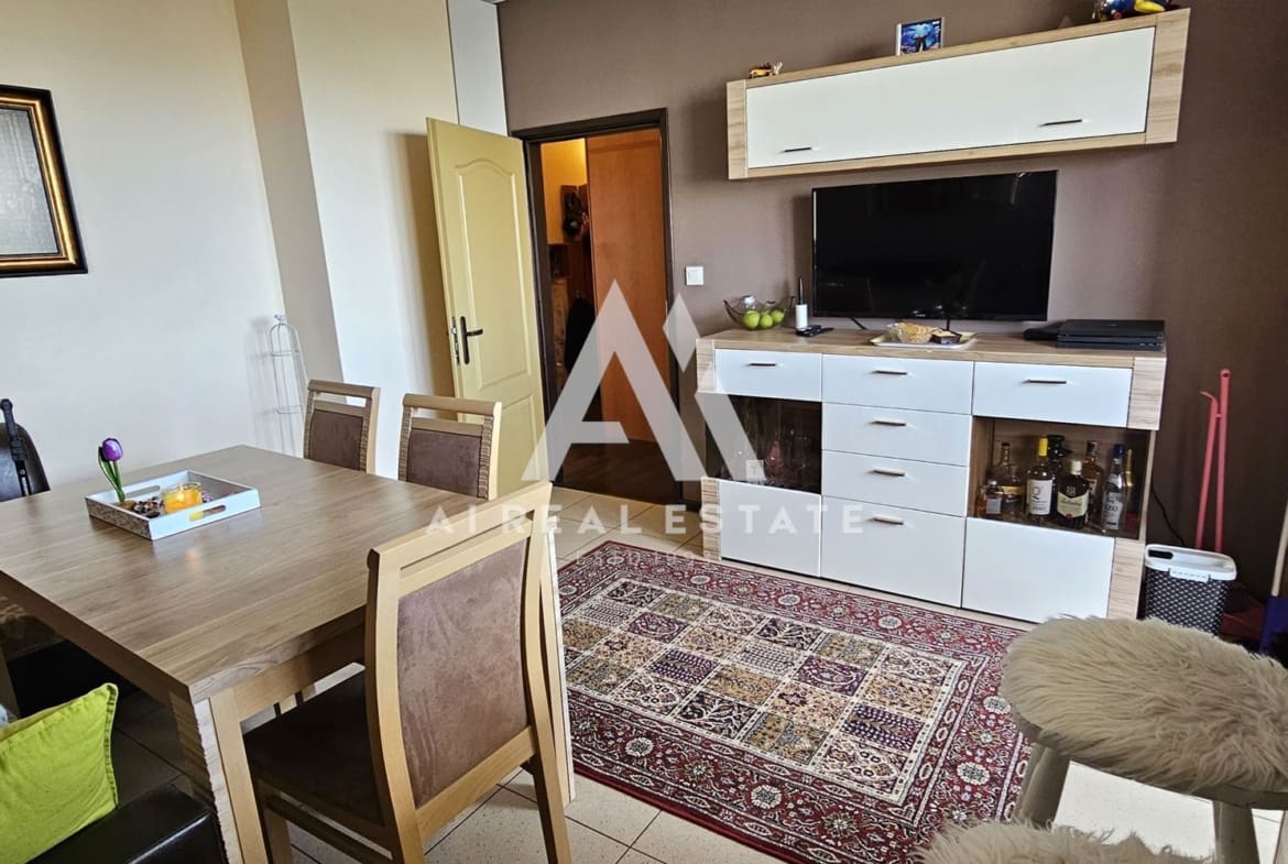 Слънчев двустаен апартамент в жк. Младост 4 - 0