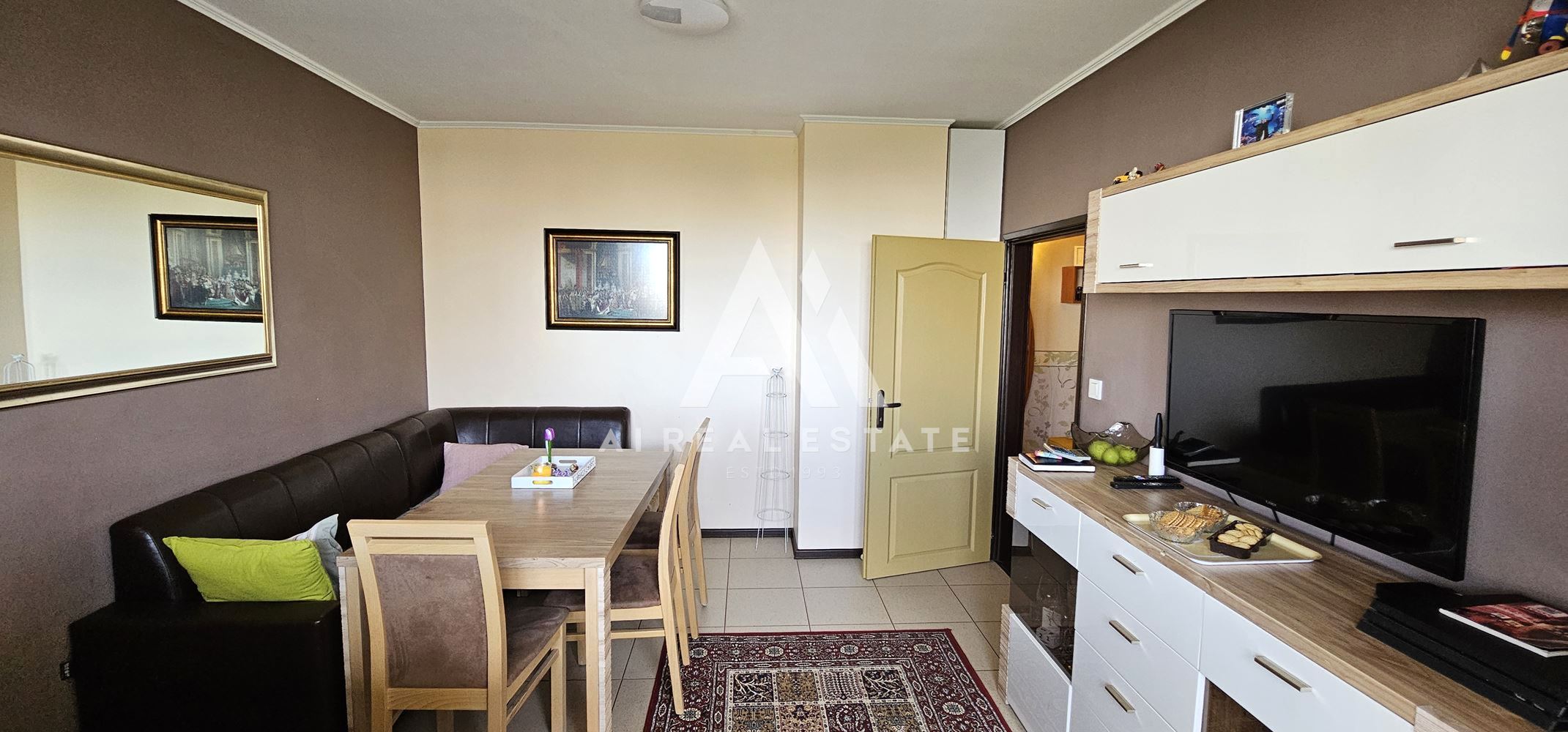 Слънчев двустаен апартамент в жк. Младост 4 - 0