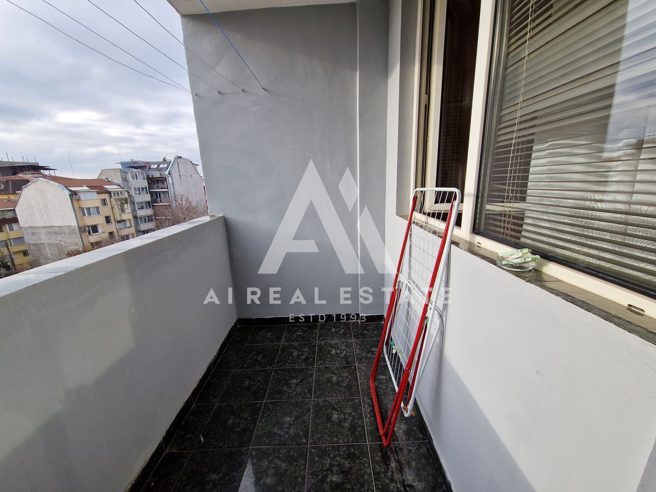 Дава под наем тристаен апартамент - 0