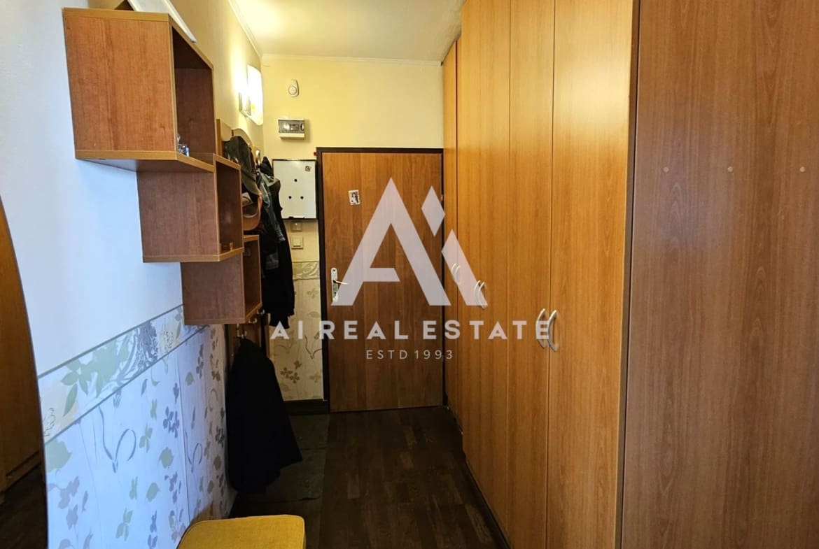 Слънчев двустаен апартамент в жк. Младост 4 - 0