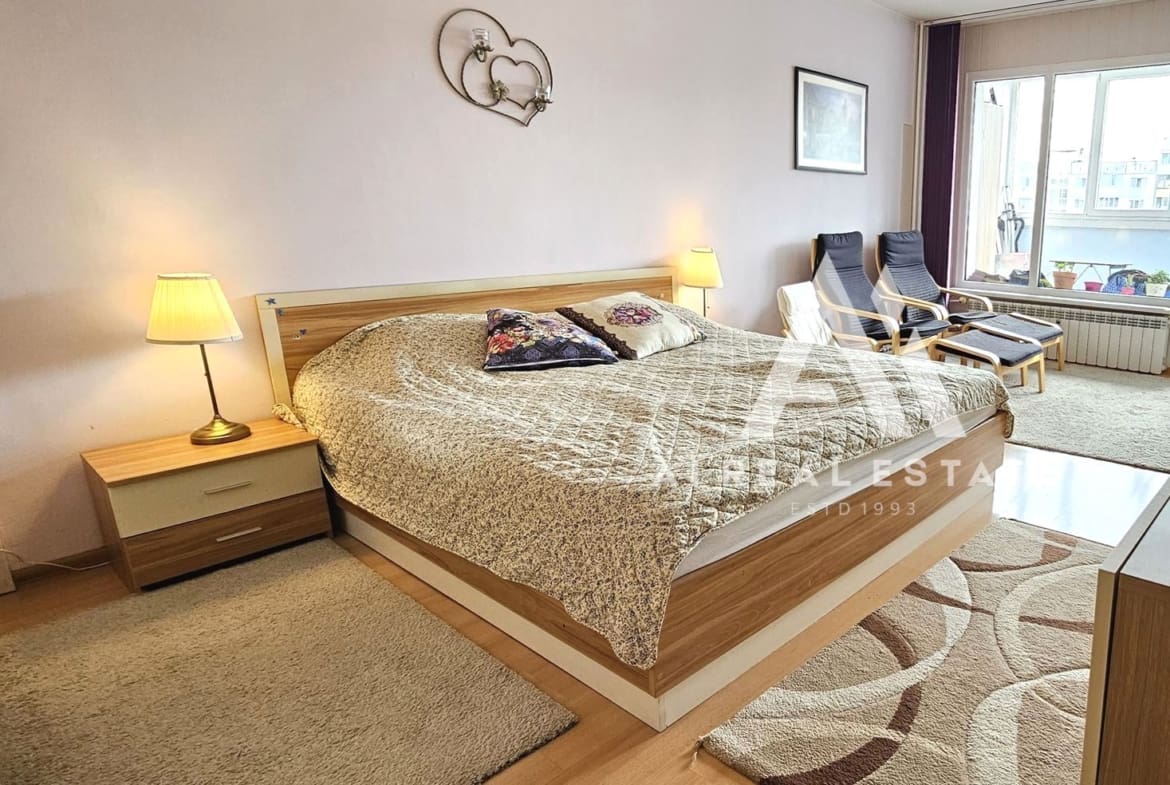 Слънчев двустаен апартамент в жк. Младост 4 - 0