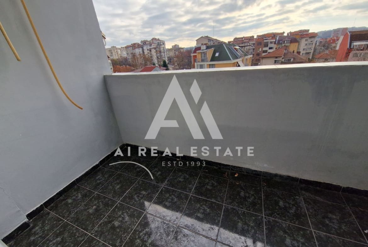 Дава под наем тристаен апартамент - 0