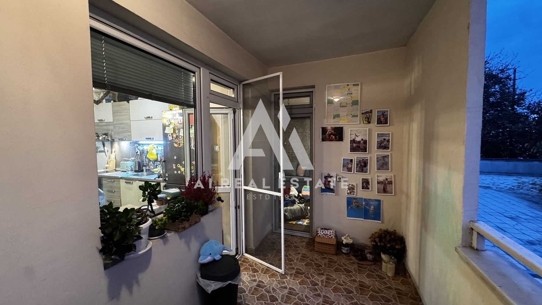 Тристаен апартамент с югоизточно изложение в гр. Плевен - 0