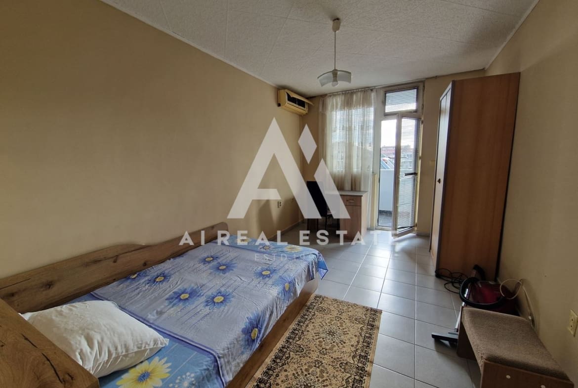 Дава под наем тристаен апартамент - 0