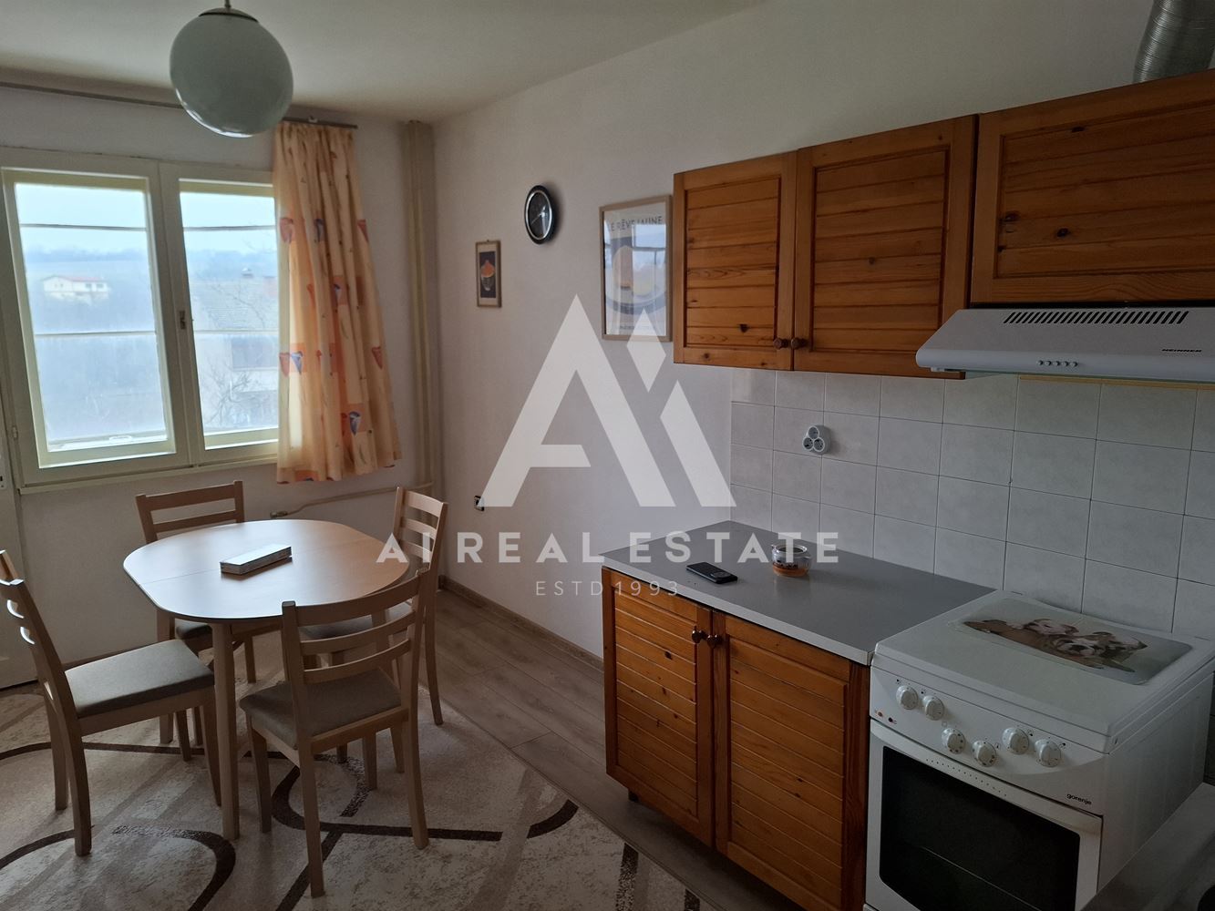 3-стаен апартамент под наем - 0