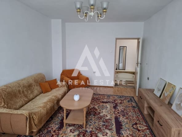 3-стаен апартамент под наем - 0