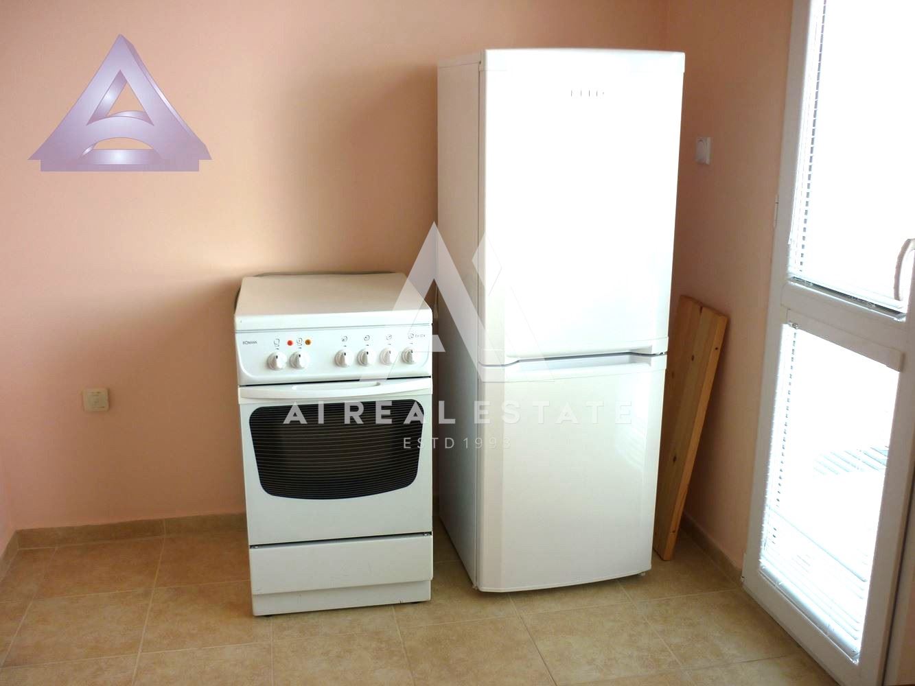 Дава под наем едностаен апартамент - 0