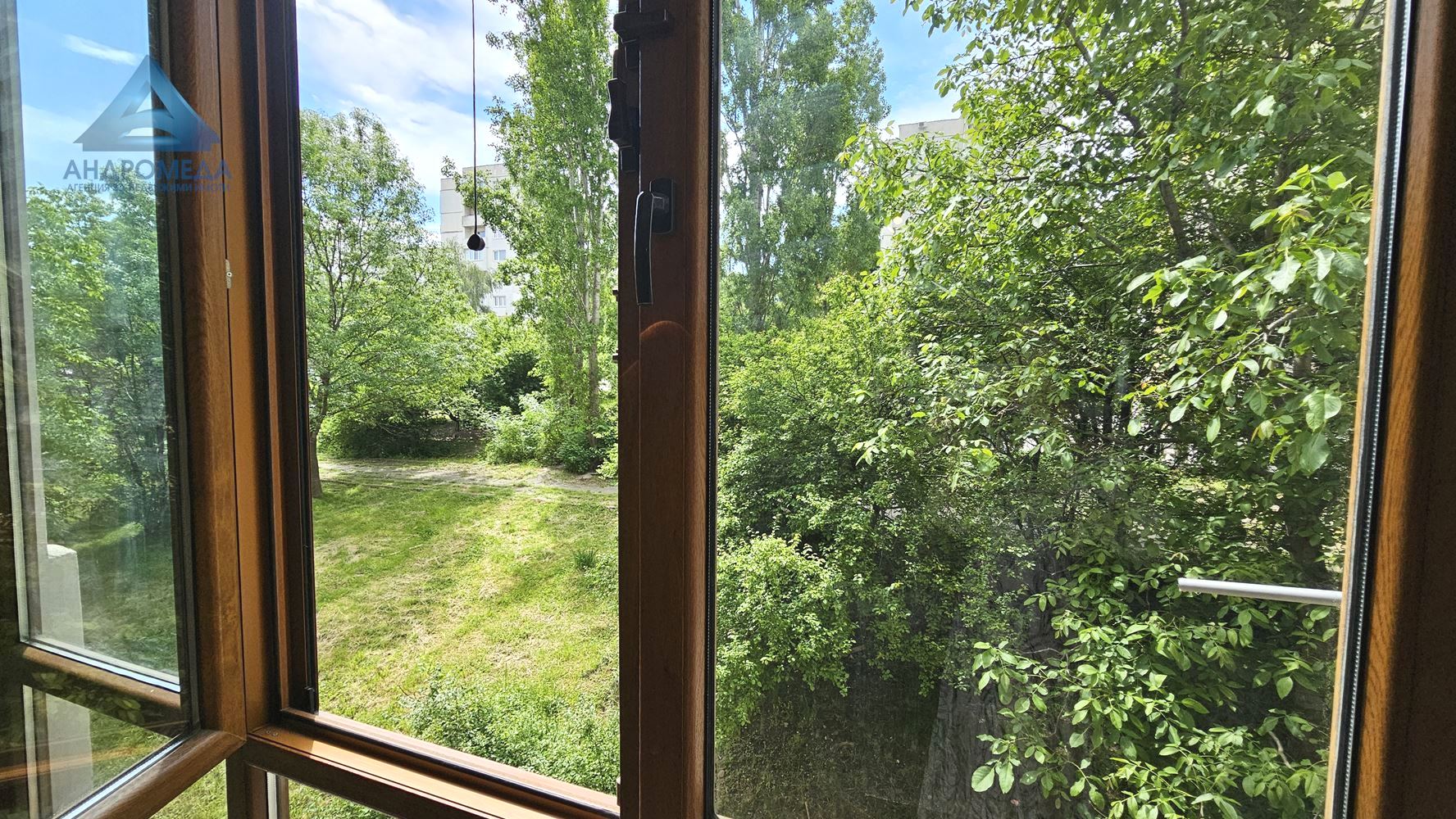 Топъл и светъл двустаен в жк. Овча купел 2 - 0