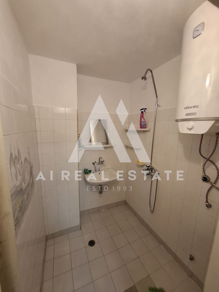 3-стаен апартамент под наем - 0