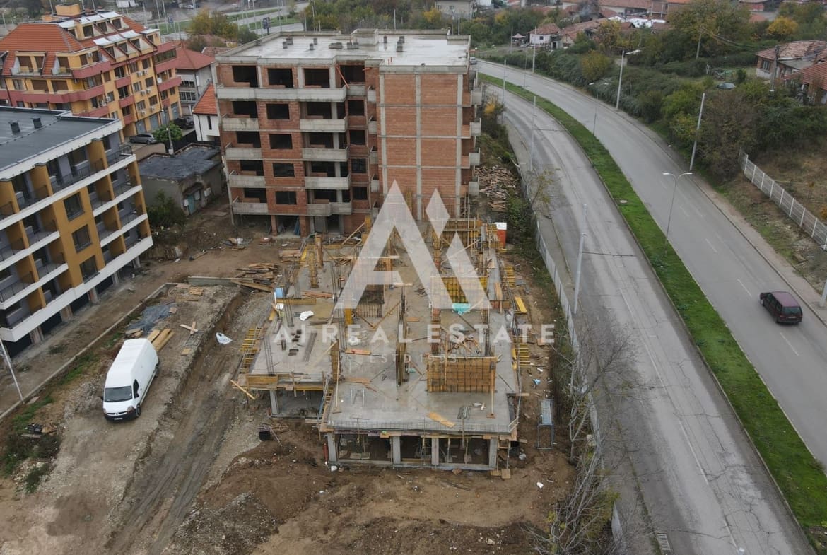 Тристаен апартамент M&G - S.M.4 - 0