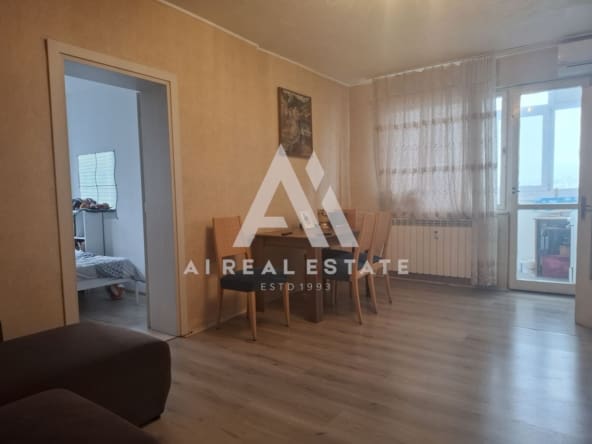 Двустаен апартамент, тухла, идеален център - 0