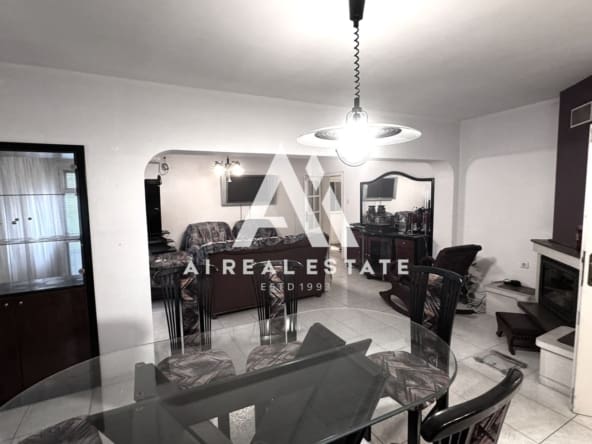 🏡 Луксозен четиристаен апартамент с площ 255 кв.м и двоен гараж – до идеален център и Медицински университет, Плевен - 0