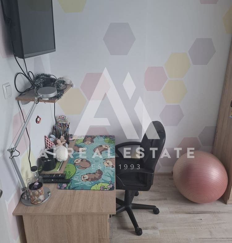 Двустаен апартамент, тухла, идеален център - 0