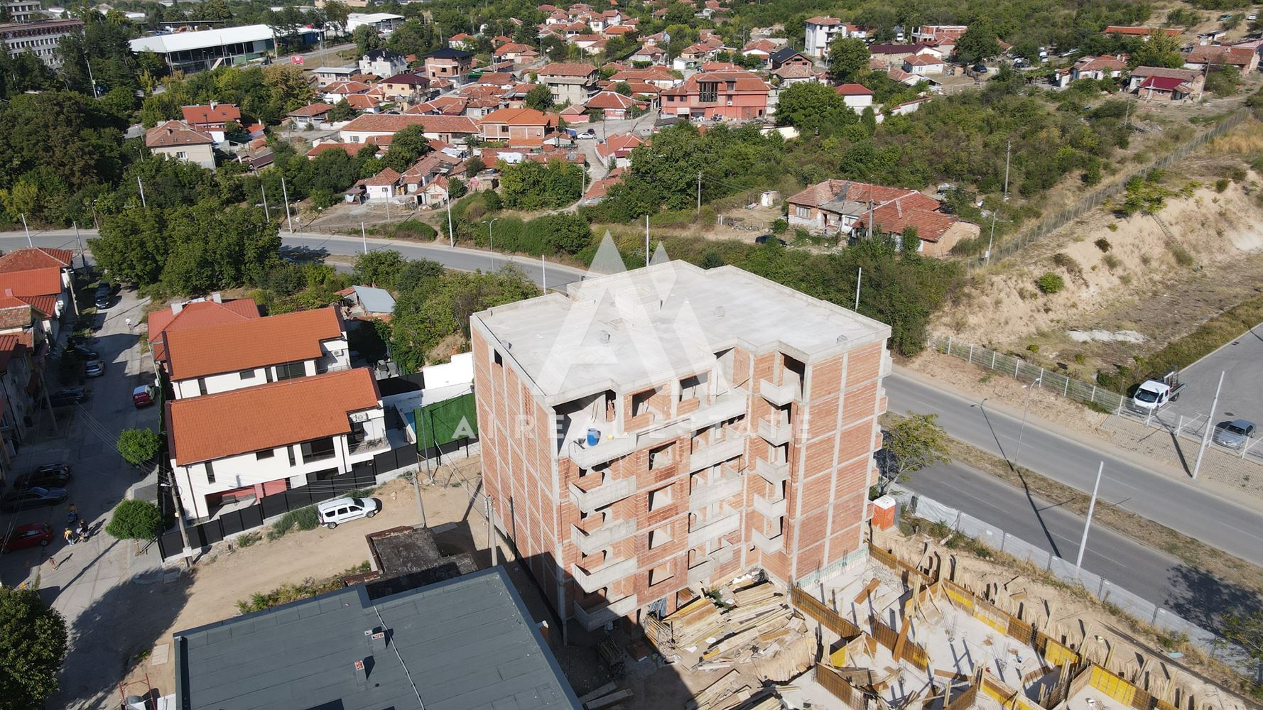 Тристаен апартамент в сграда M&G – S.M.3 ! - 0