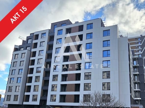 Просторен тристаен апартамент с двор до Бизнес парк София - 0