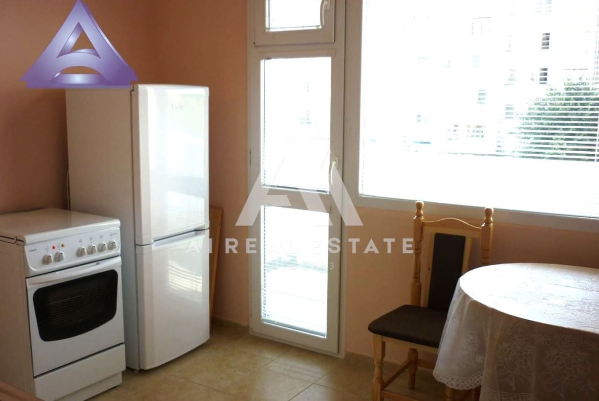 Дава под наем едностаен апартамент - 0